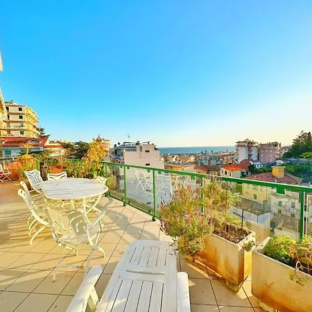 Appartamento Penthouse Vista Mare - Portosole Sanremo